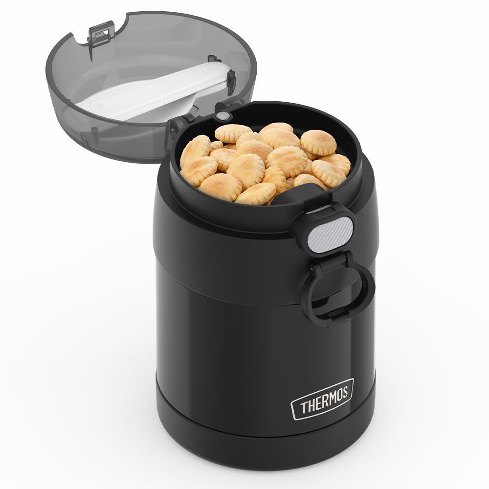 f3204bk_black_10ozfj_spoonlidinset_wcrackers_pdp_9f70d995-aaa3-47af-b5b9-366631a06fa3.jpg