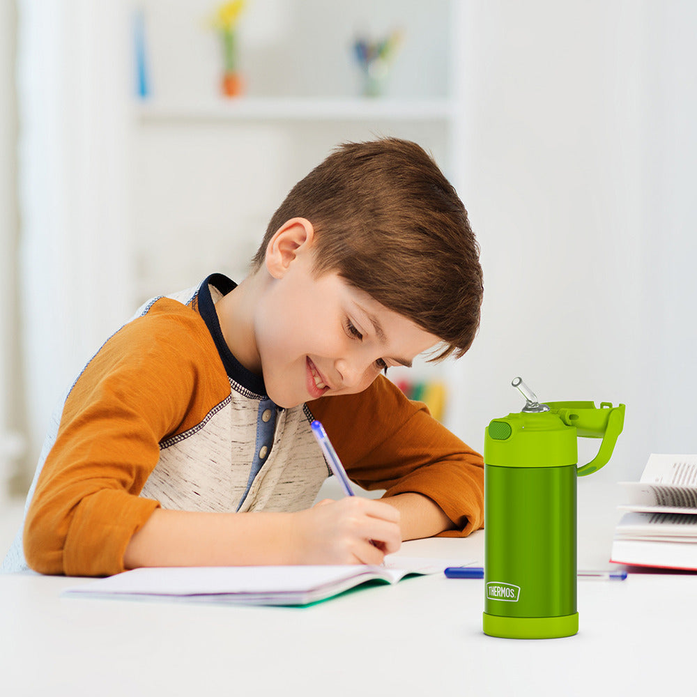 f4100lm_bottle_377_2279_green_lifestyle_1000x1000px_pdp.jpg