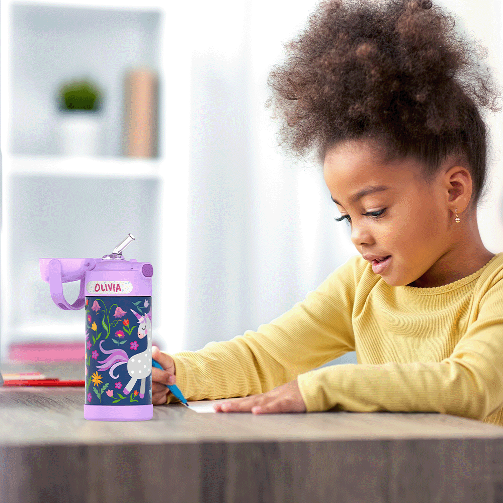 f41025uc_unicornblooms_12ozbottle_lifestyle_prek_girls_wlabel_pdp.png