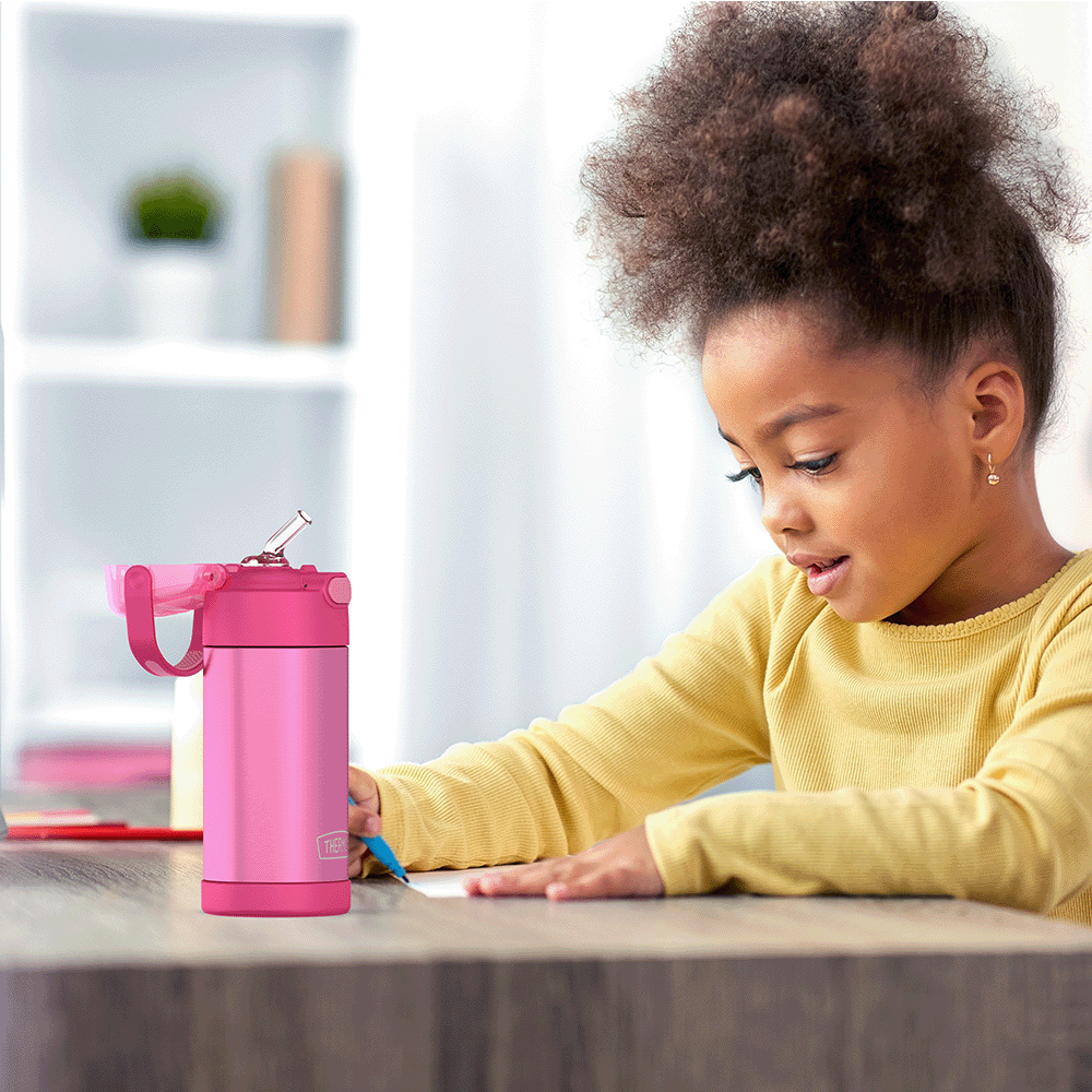 f4104pk_pink_12ozbottle_lifestyle_r1_pdp-1.png